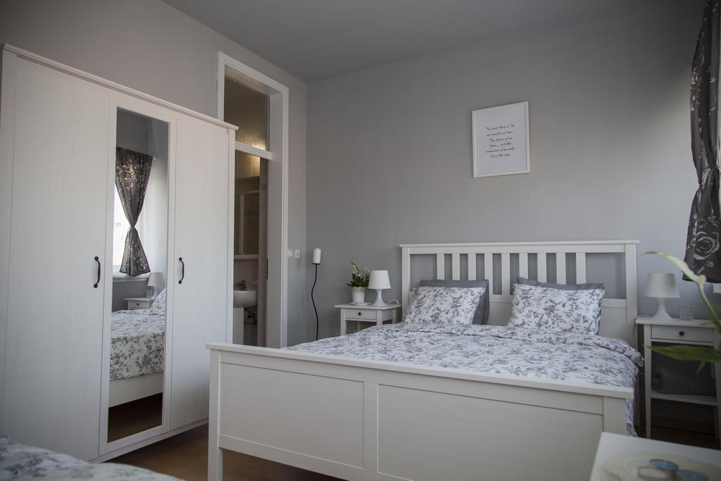 Master Apartman Σίσακ Εξωτερικό φωτογραφία